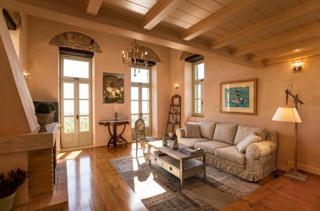 Kyparissia Old Town Lodge With Amazing Sea View Exterior photo